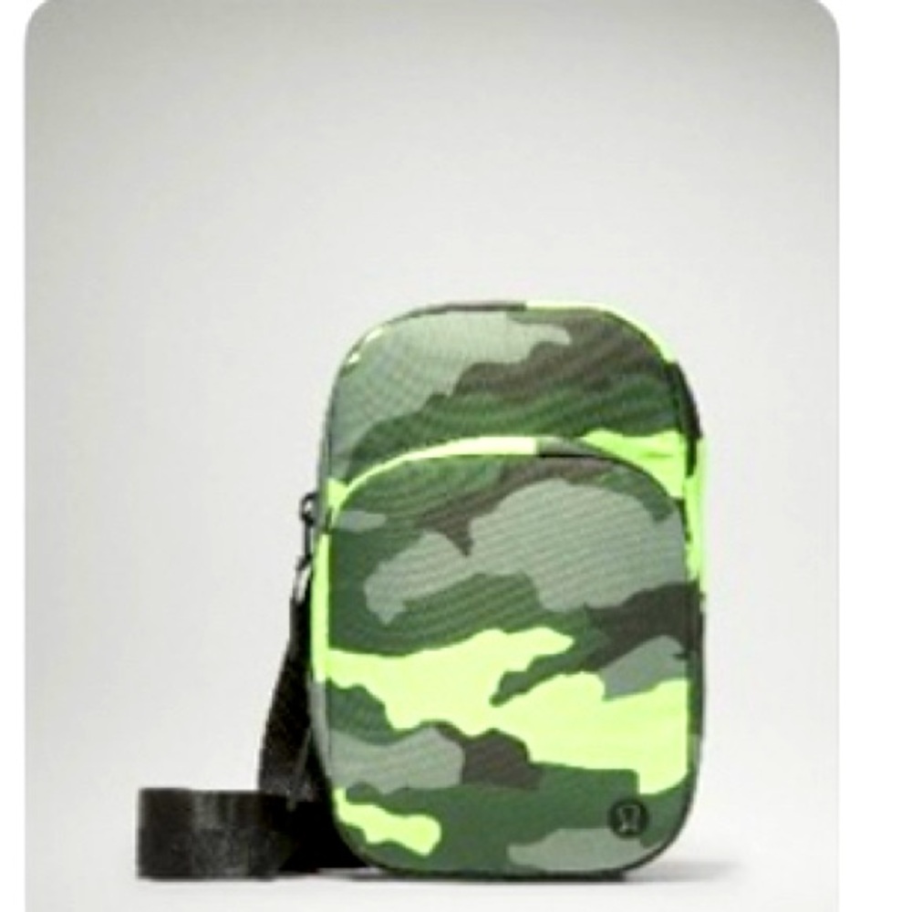 Lululemon easy access Camo Green Crossbody Bag 365 heritage neo mint multi